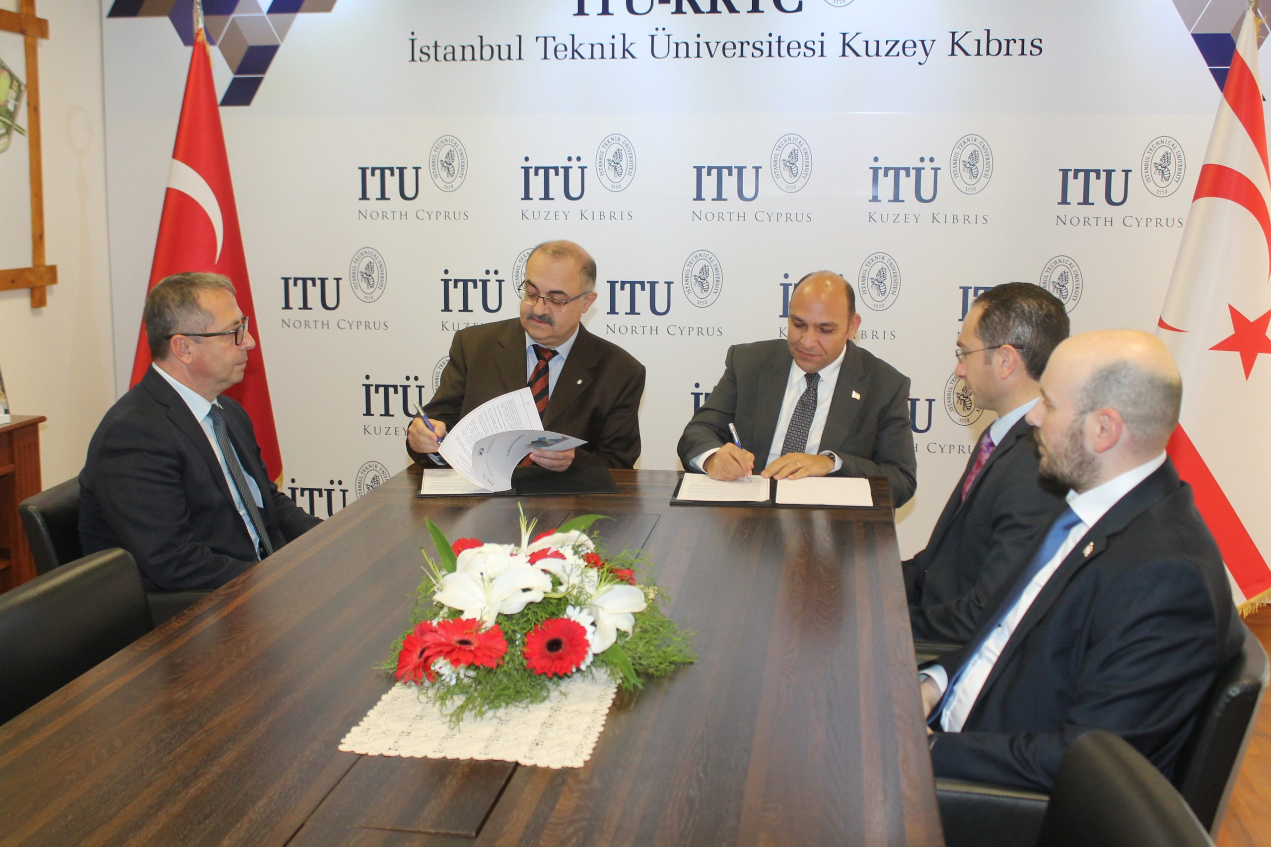 Bayındırlık ve Ulaştırma Bakanlığı ile İTÜ-KKTC Eğitim Araştırma Yerleşkeleri arasında işbirliği protokolü