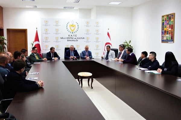 'Ortaokullar Arası Karting Endurance Cup Yarışı' Çavuşoğlu: Sağlıklı insan sosyal insandır
