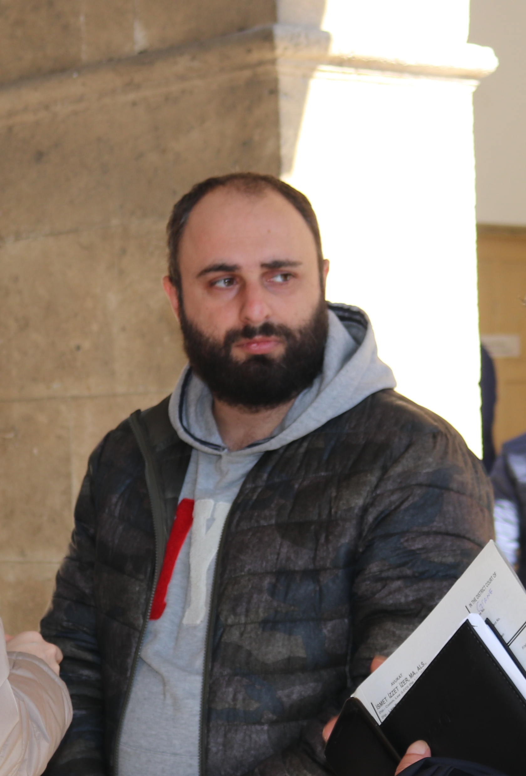 Sanal betten aranan kişi Ercan'da yakalandı