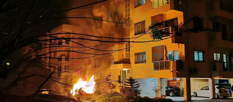 Park halindeki araç kundaklandı!