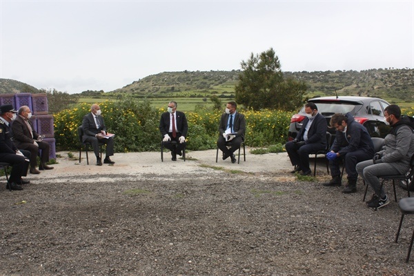 Koordinasyon Komitesi ilk açık hava toplantısını karantina sınırında gerçekleştirdi