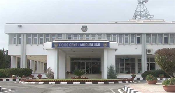 İşte sokağa çıkmak amacıyla polisten alınacak izinler için Whats App mesaj hatları: