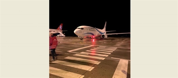 İngiltere'deki öğrencileri KKTC'ye getiren ilk charter sefer adaya ulaştı