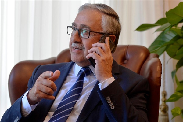 Akıncı ile Anastasiadis telefonda Koronavirüsü görüştü