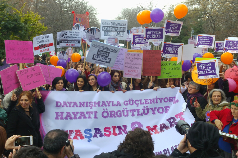Kadınlar eyleme gidiyor! Bakanlığa yürüyecekler