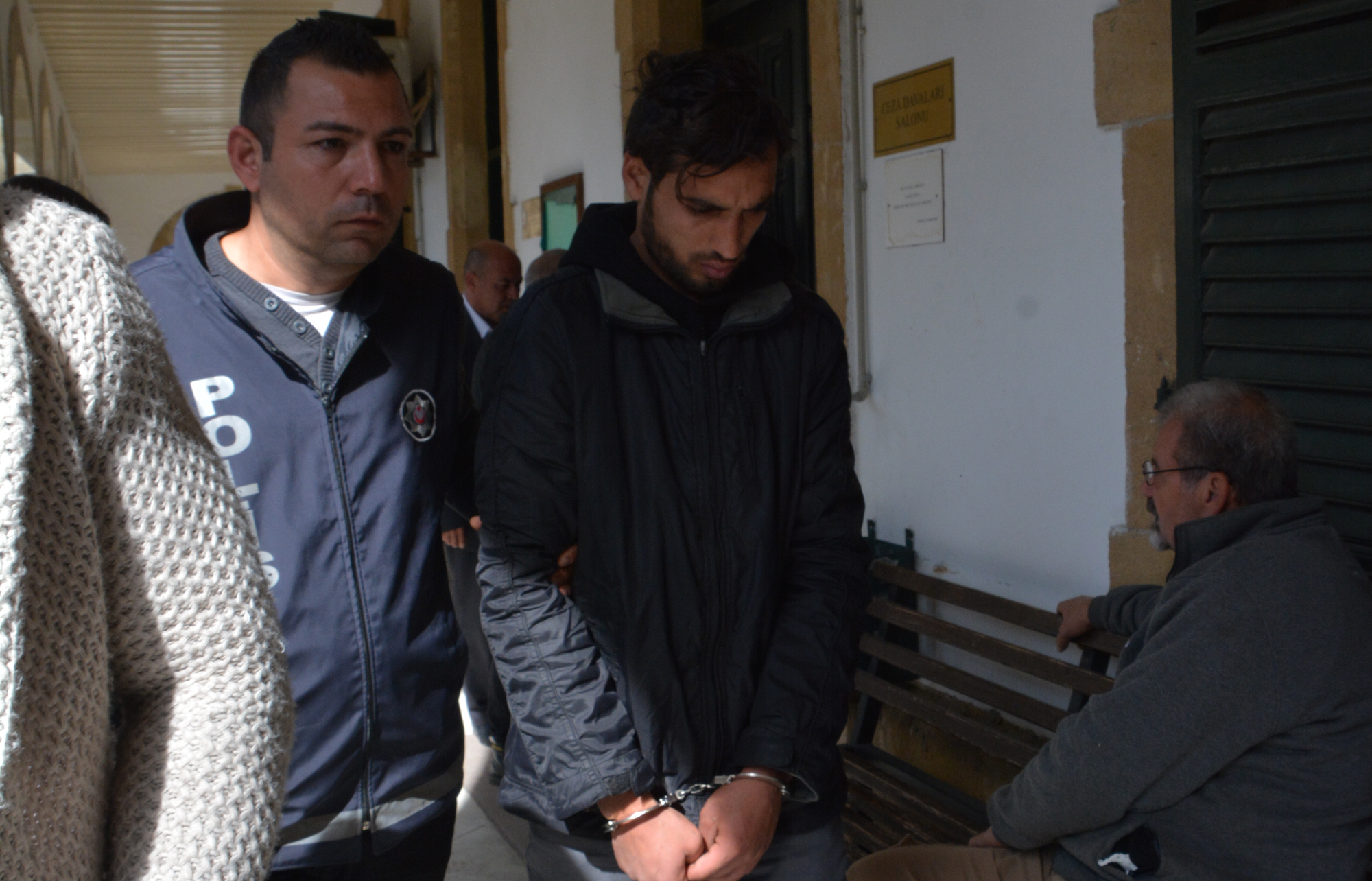 Güneye kaçak geçti, geri döndü yakalandı