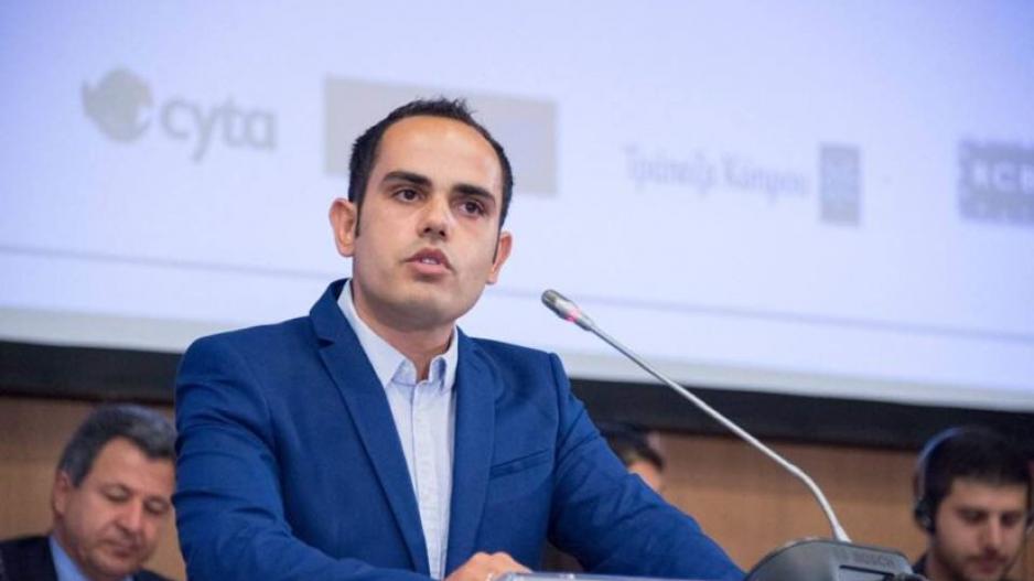 'Türkiye acı çeken insanları kukla gibi kullanıyor'