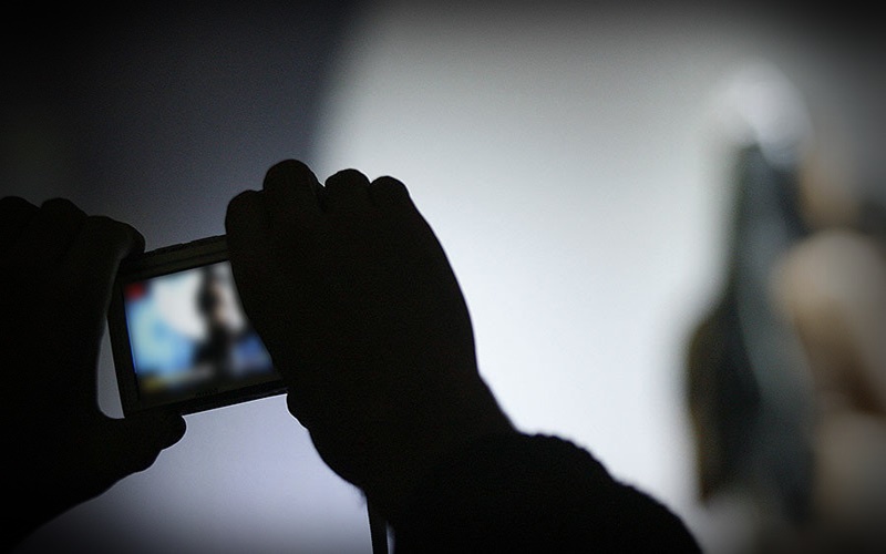 Rum polisi çocuk pornosundan hüküm giydi