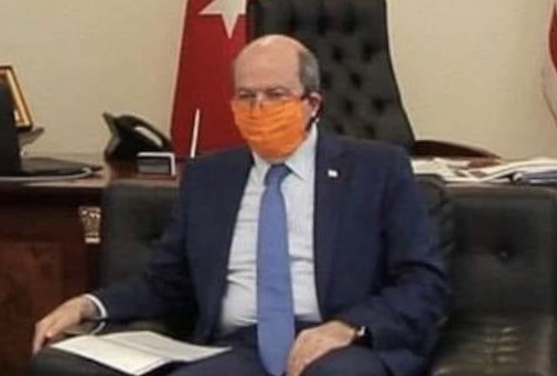 Tatar, turuncu maskesiyle gündem oldu