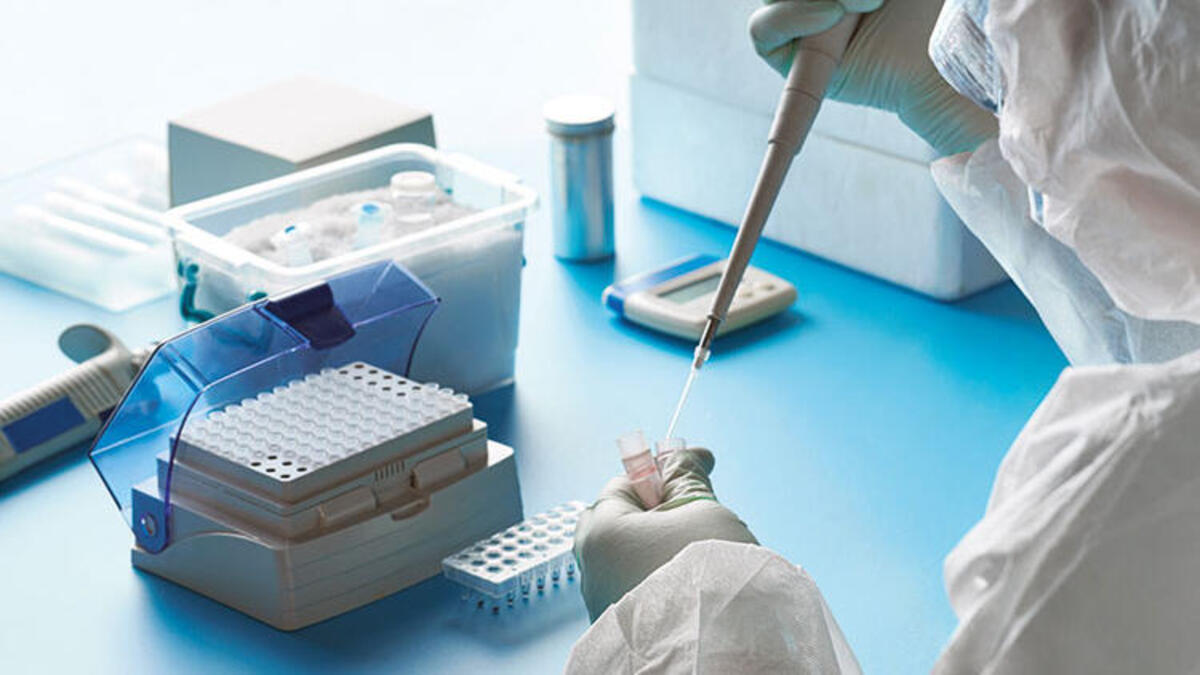 İki doktor pozitif çıktı! Panik başladı