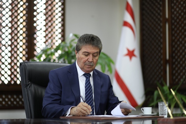 'Kimse sağlığı politik malzeme haline getirmesin'