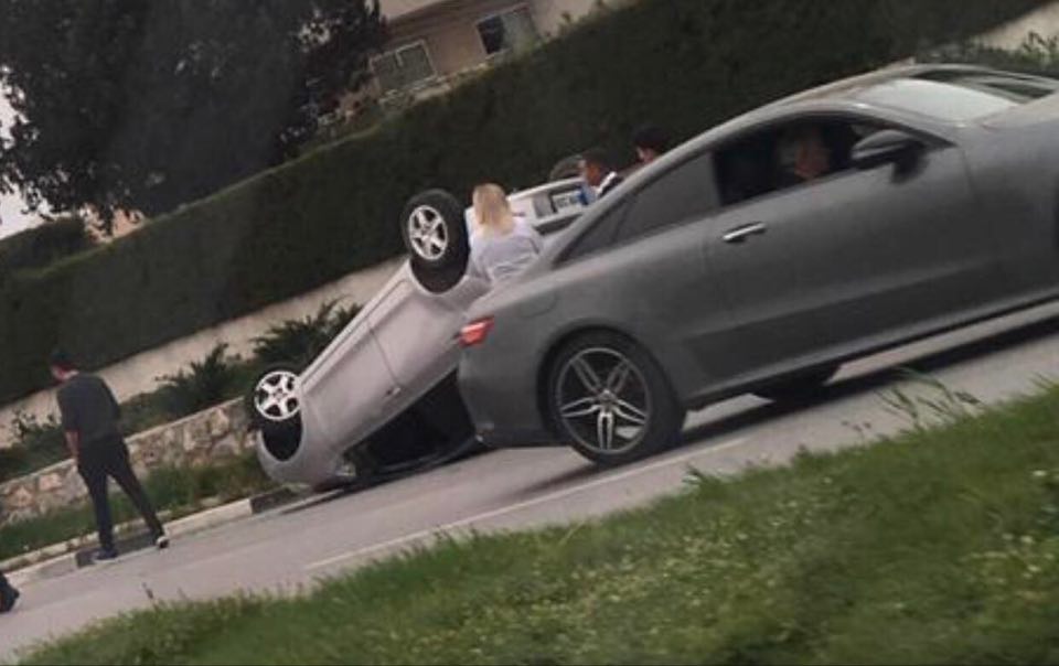 Yol içinde takla attı
