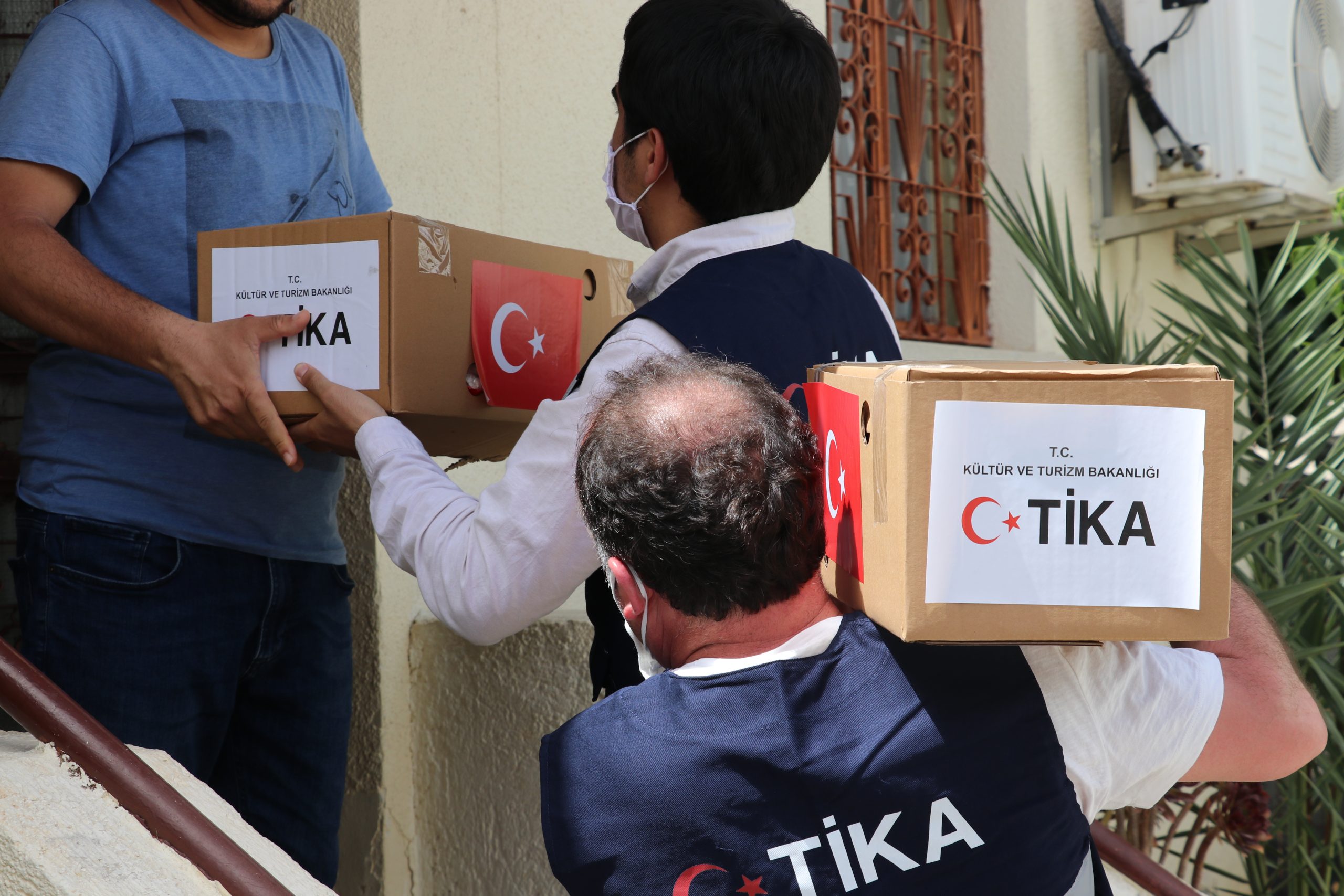 1000 aileye gıda yardımı