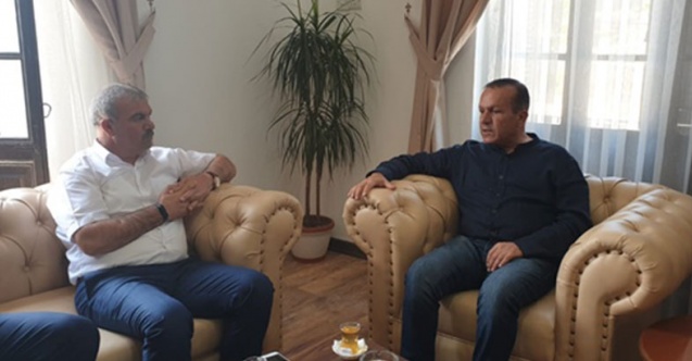 Dipkarpaz Belediyesi’ni ziyaret eden Ataoğlu: Belediyeler kesintiyi haketmedi