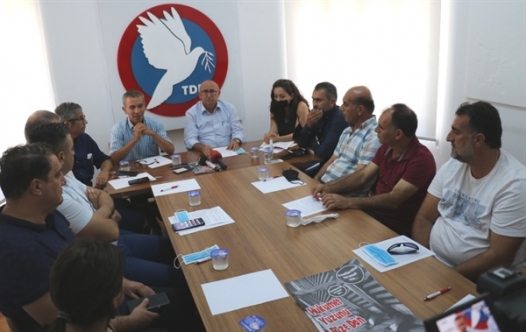 Özyiğit: Hükümet on binlerce kişiyi gelecek belirsizliğine itti