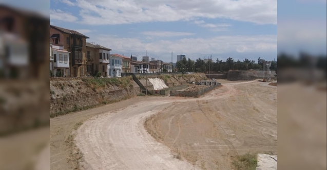 Surların restorasyonu başladı, Zahra Sokak araç trafiğine kapatıldı