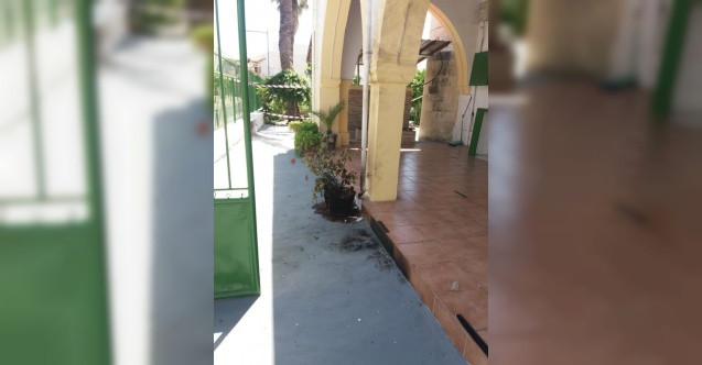 Tatar: Güney Kıbrıs’taki Köprülü Camii’nin yakılmak istenmesini sineye çekemeyiz
