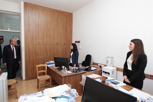 Başbakan Tatar, Başbakanlık personeliyle bayramlaştı