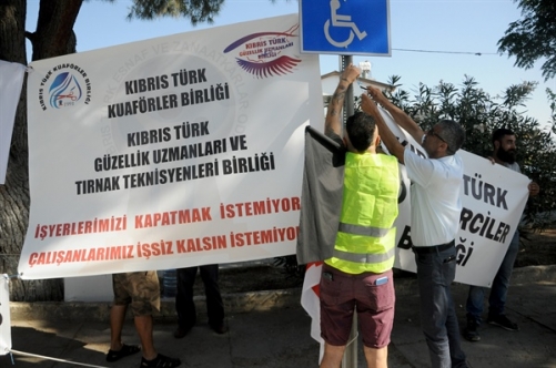Başbakanlık önünde eylem yapan Birleşik Eylem Komitesi, çadırını kaldırdı