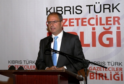 “Basın gününü buruk karşılıyoruz”