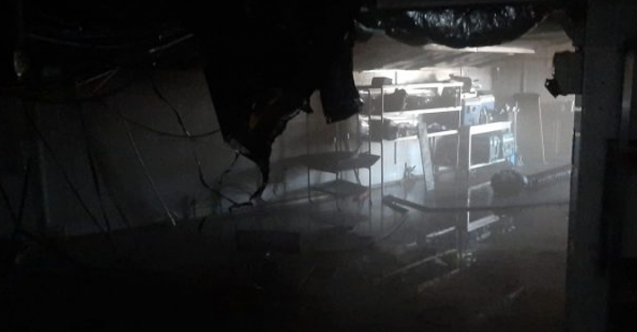 Cratos Otel'in deposunda korkutan yangın