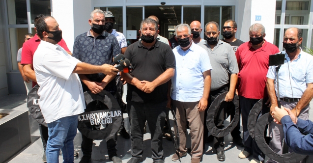 Hayvancılar, Tarım Bakanlığı’na 14 tane siyah çelenk bıraktı