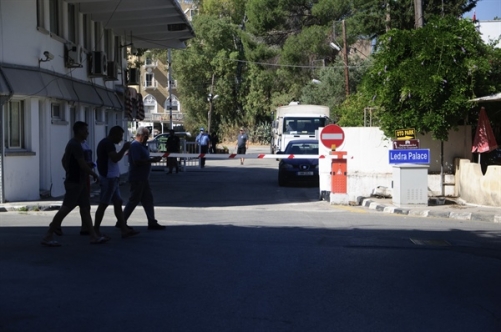Ledra Palace kapısı bu sabah geçişlere açıldı