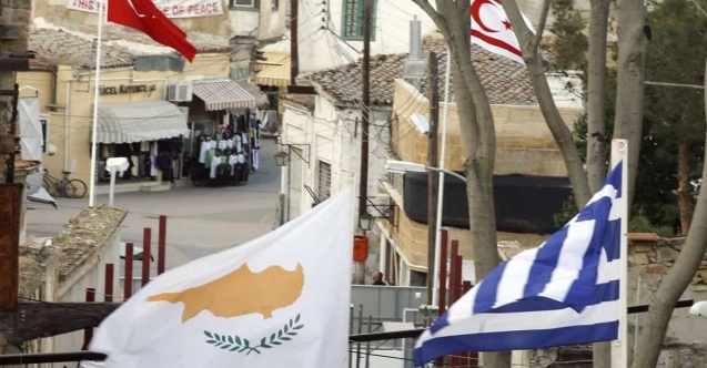 Yunanistan, 20 Temmuz'a öfke kustu