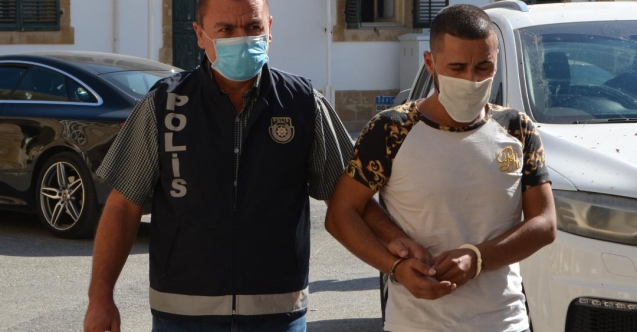 Sanal betteki paraları toplarken yakalandı