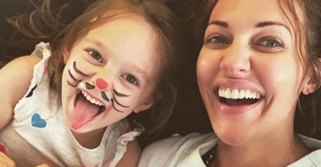 5 aylık hamile olduğunu açıklayan Meryem Uzerli, bebeğinin babasını gizledi