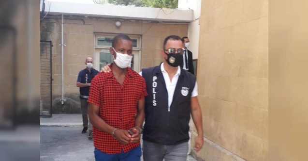 Akacan'ın sitesinde olay çıkardı
