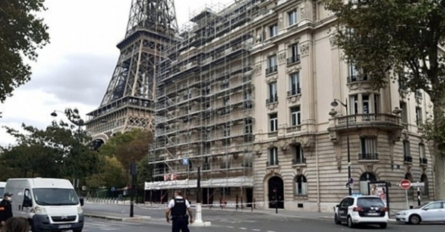 Paris'te saldırı ihbarı: Eyfel Kulesi boşaltıldı