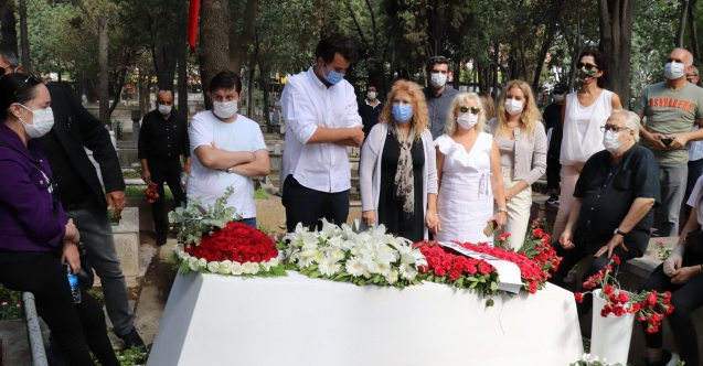 Tarık Akan gözyaşlarıyla anıldı: "Rüyama çok giriyor..."