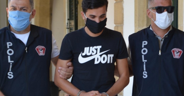 Yurt dışına çıkışı yasaklandı