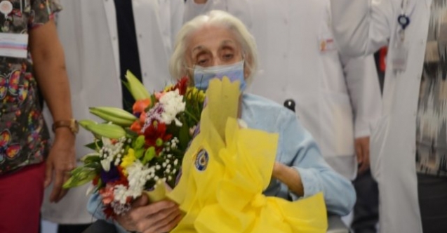 94 yaşındaki emekli hemşire koronavirüsü yendi