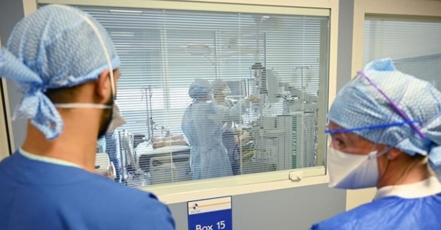 Avrupa'da günlük vakalarda 100 bin sınırı aşıldı