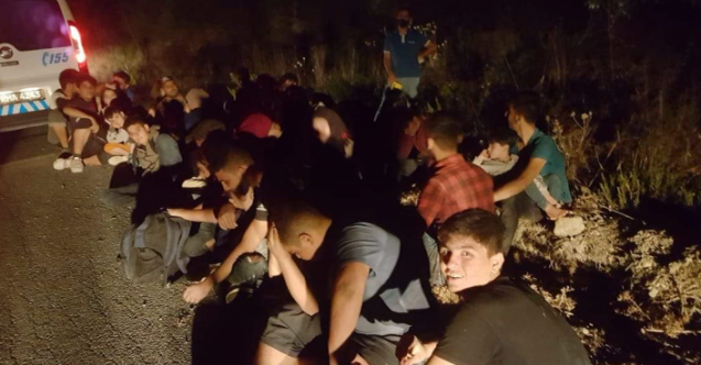Mültecilere yardımcı olan 3 zanlı tutuklandı
