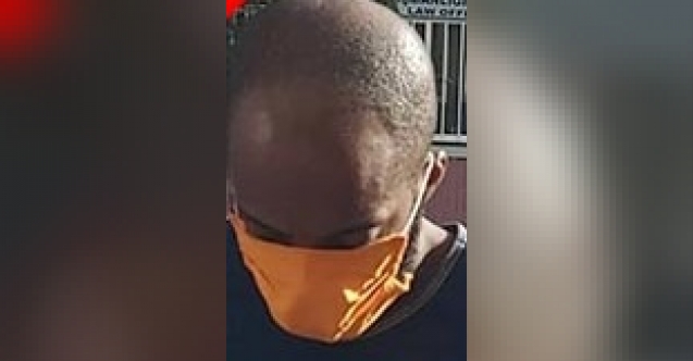 Sapıklığın böylesi! Uyuyan kadının yanında mastürbasyon yaptı!