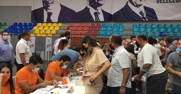 Yeni genel başkan, dolayısıyla Başbakan seçiliyor