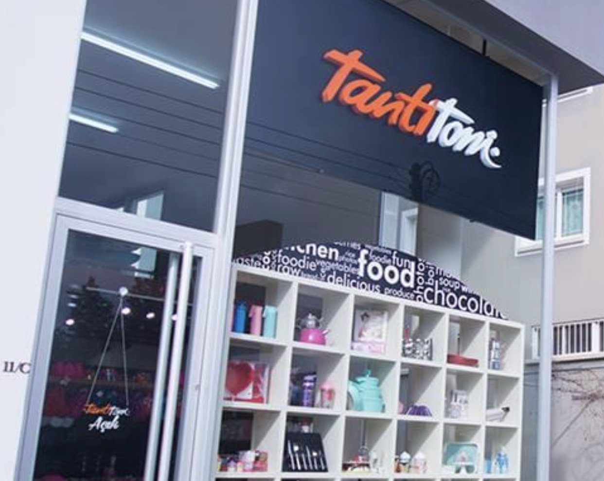 Yenikent’in ünlü mağazasında Covid çıktı!