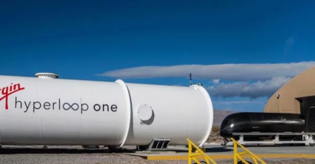 Hyperloop teknolojisi ile 500 metreyi 15 saniyede gittiler