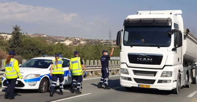 Sahte testlerle karantinayı delmeye çalışıyorlar