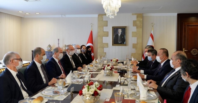 Tatar-Çavuşoğlu görüşmesi… Heyetlerarası görüşmeye geçildi