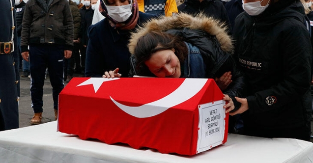 Anneden acı veda: 4 aylık bebek...
