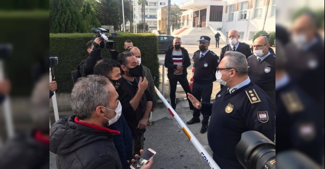 Meclise yürümek isteyen işçilere polis engeli