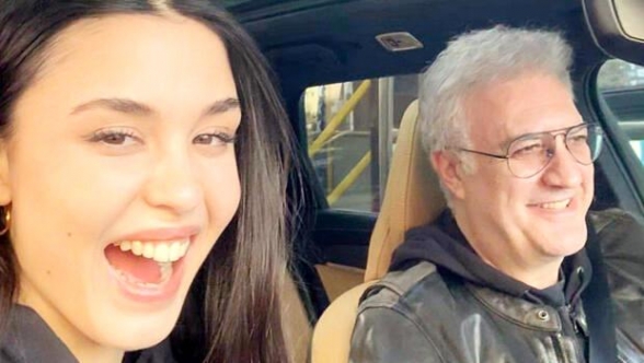 Tamer Karadağlı, 30 yaş küçük sevgilisi ile..