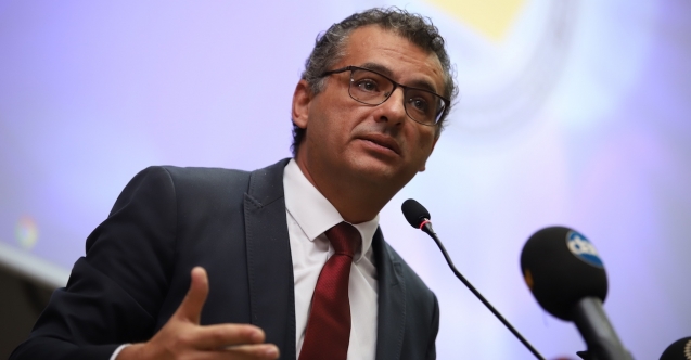 “Verileri bile koordine edemeyecek misiniz?”