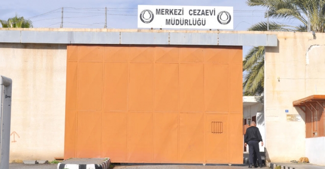 Cezaevinde panik büyüyor