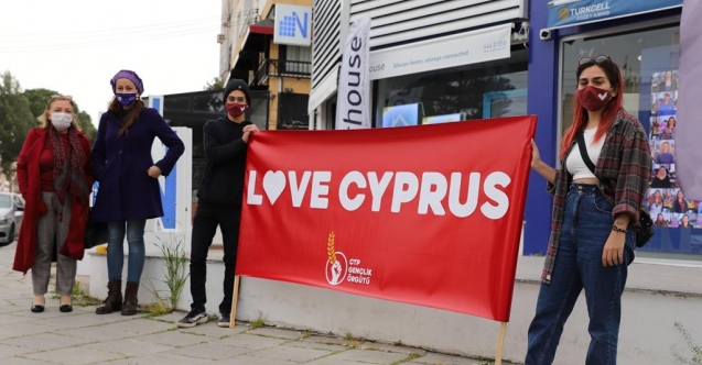 Erdoğan pankartlarına karşı "Love Cyprus” mesajı