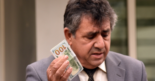 Hükümete Dolar'lı protesto